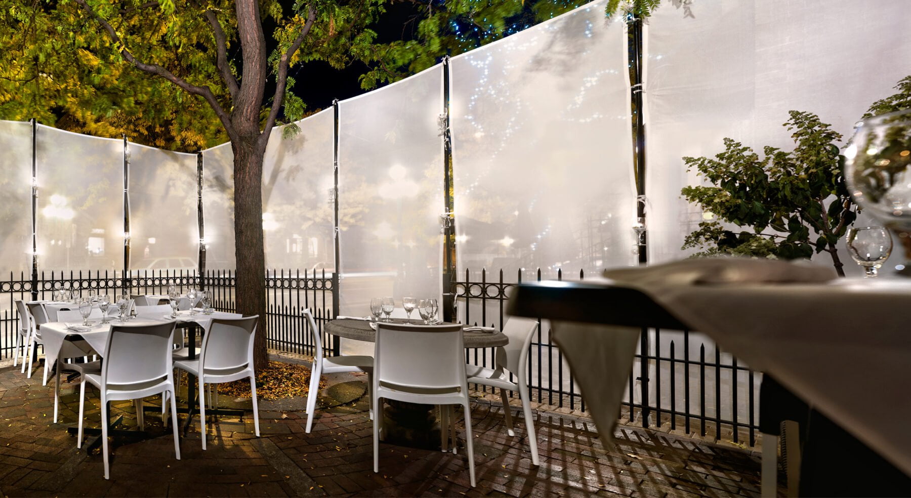 Wide-shot of B-Side Wine Bar exterior dining